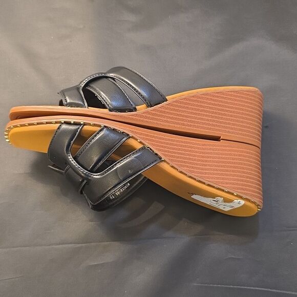 BRAND NEW BAMBOO THIN STUDDED LINER DESIGN WOMENS WEDGE SANDAL - Picture 11 of 15